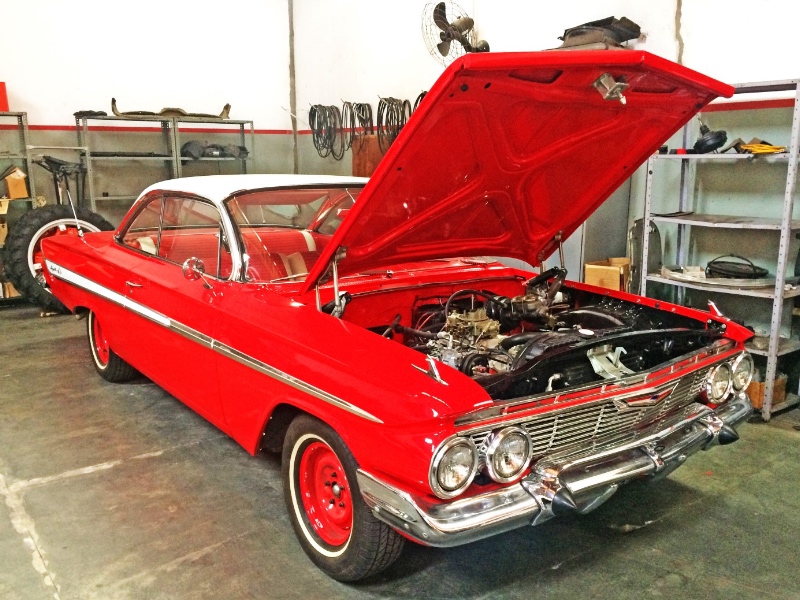 IMPALA 1961 BUBBLE TOP