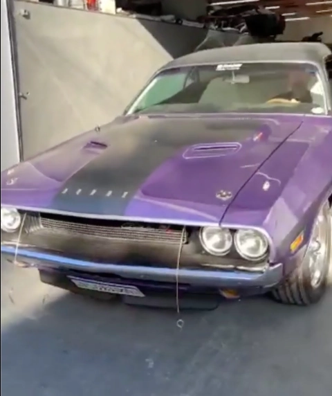 Dodge Challenger 71